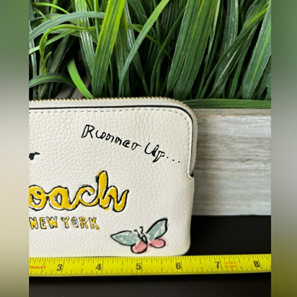 Coach White Wristlet with Graphic Design - Picture 5 of 8